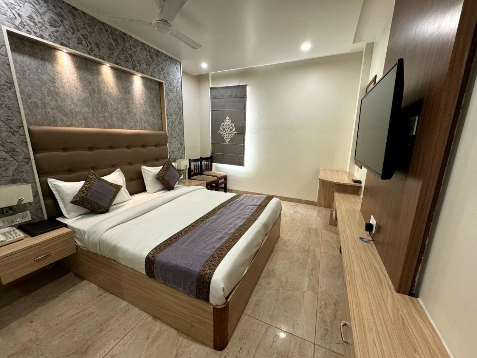 Hotel River Rhythm Assi Ghat Varanasi Ngoại thất bức ảnh