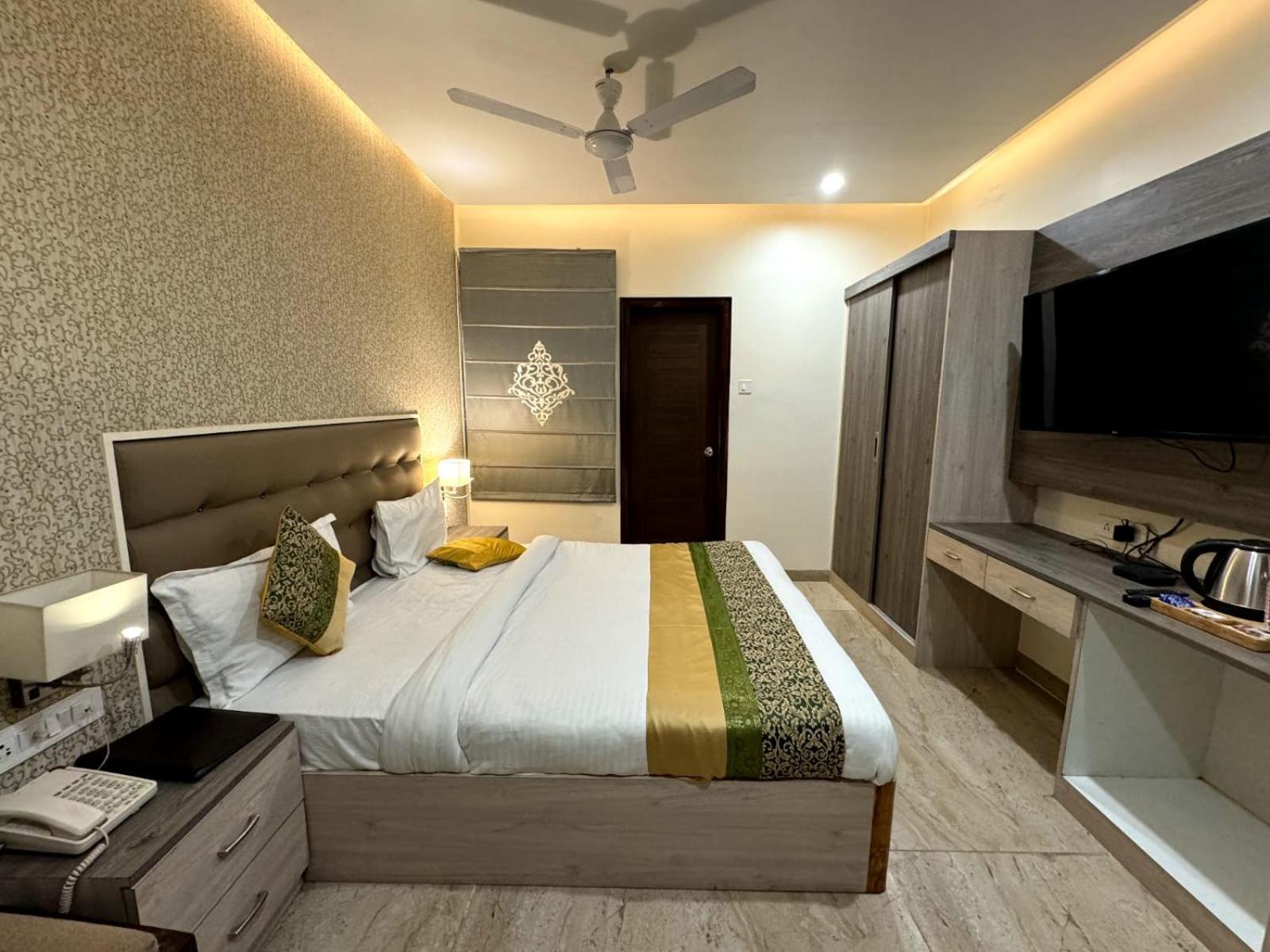 Hotel River Rhythm Assi Ghat Varanasi Ngoại thất bức ảnh